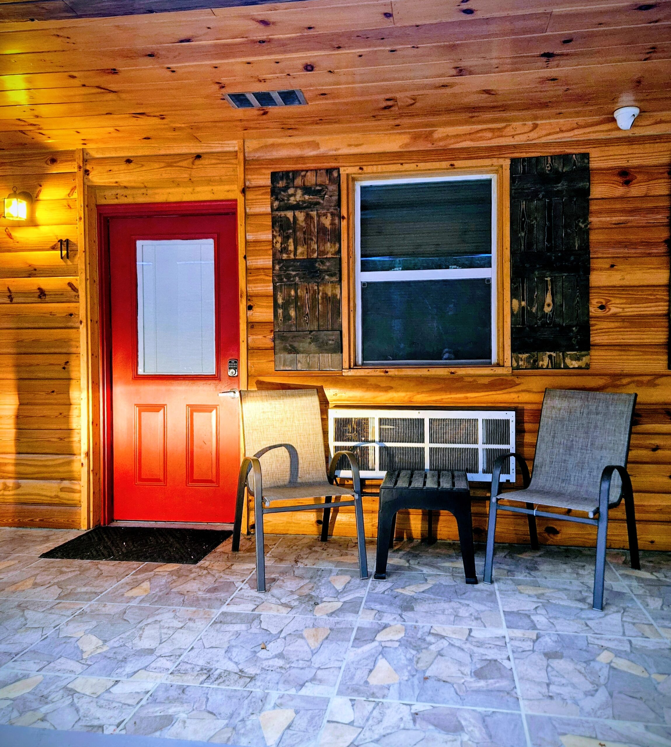 Smoky Hideaway